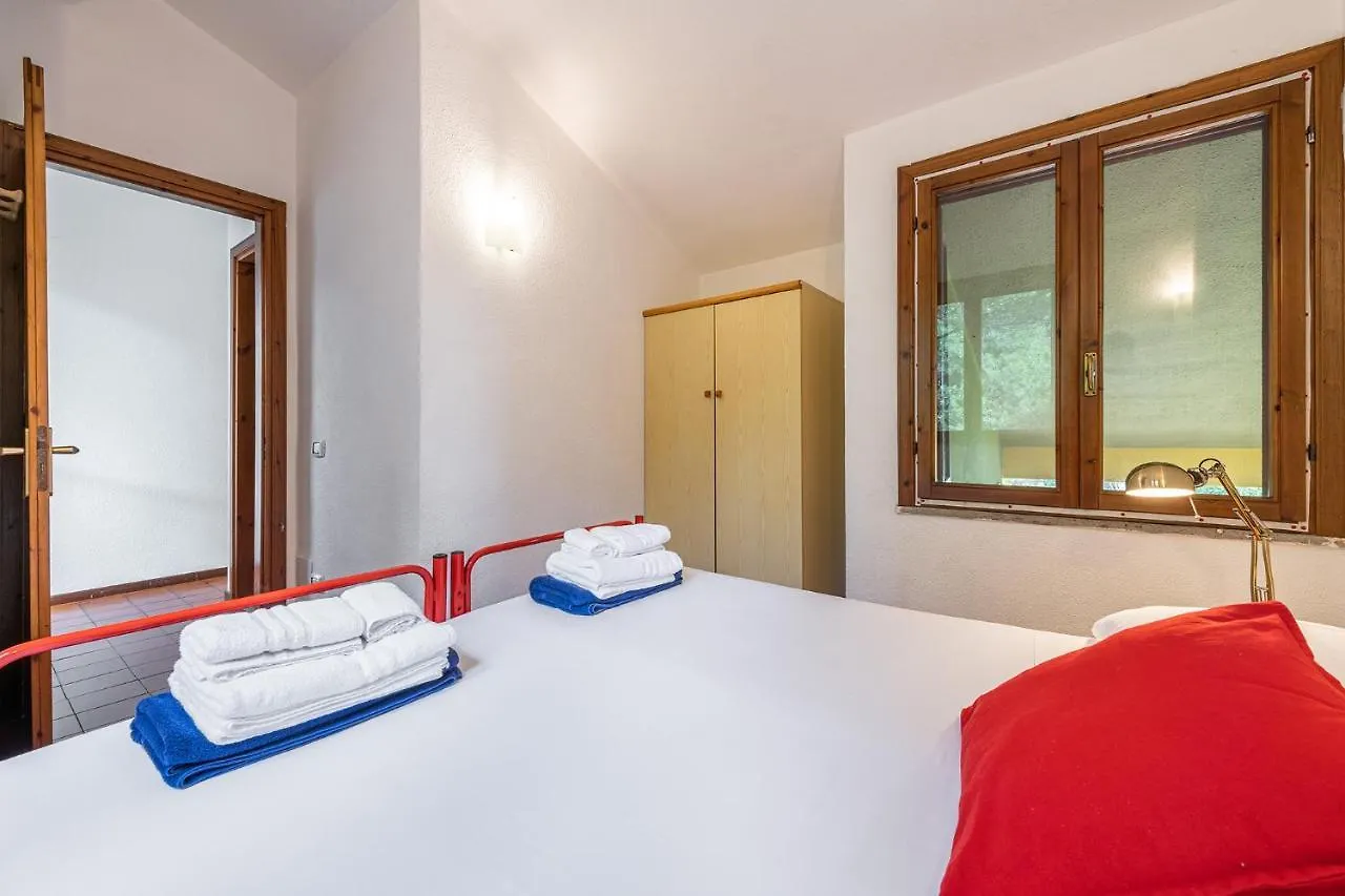 Semesterbostad Domus Carlotta Apartment With Sea View Villasimius Is Traias
