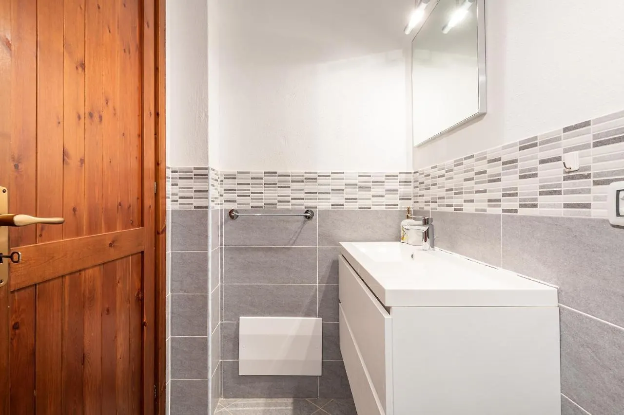 Domus Carlotta Apartment With Sea View Villasimius Is Traias